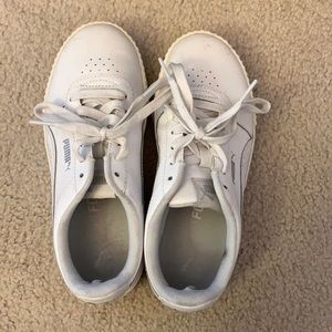 Carina Women’s Puma Sneakers - Size 6